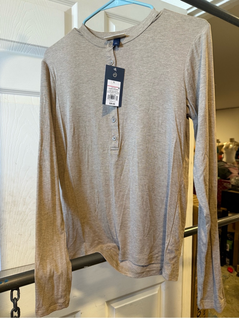 Universal Thread Men's Long-Sleeve Henley Shirt - Light Taupe